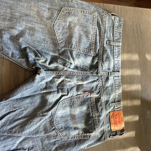 Levi’s 569 Jeans